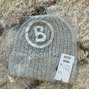 Bogner Gray Knit 100% Cashmere Beanie